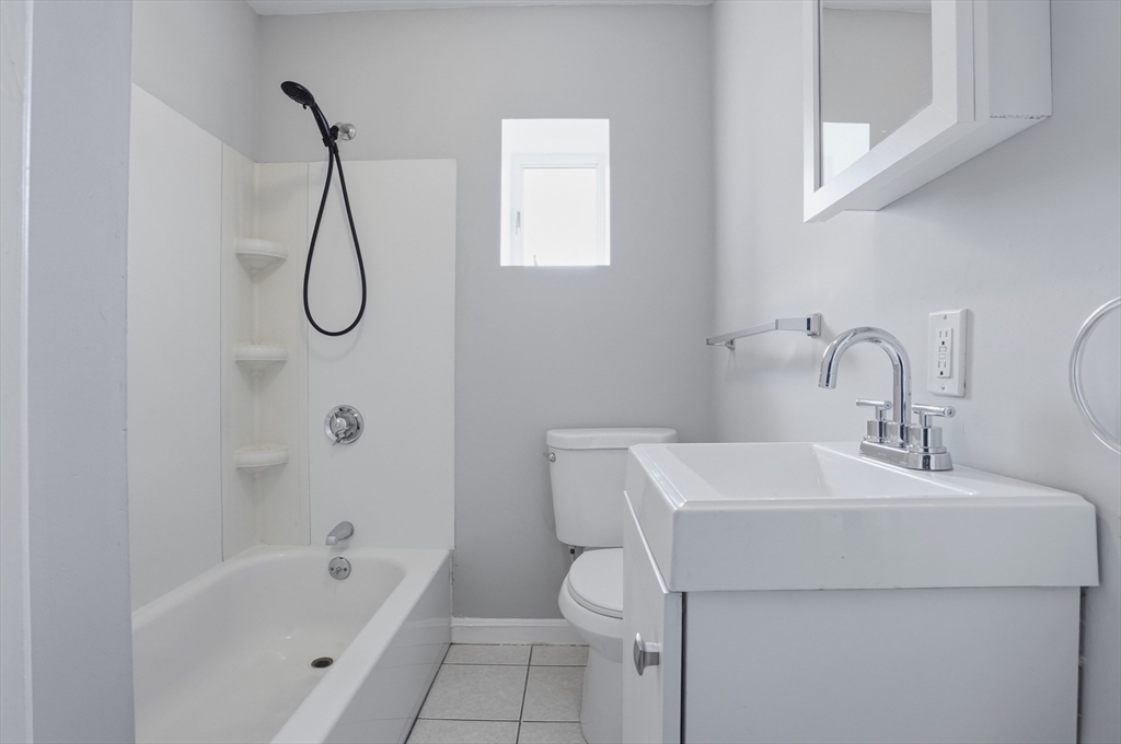 29 Palmer Street Fall River, MA 02724 - Photo 18 of 22