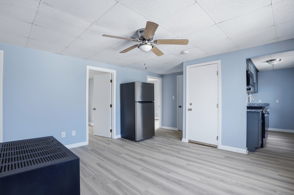 29 Palmer Street Fall River, MA 02724 - Photo 4 of 22