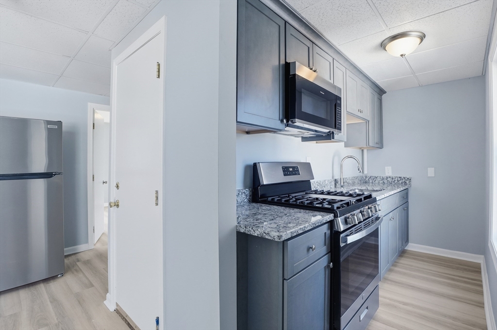 29 Palmer Street Fall River, MA 02724 - Photo 5 of 22