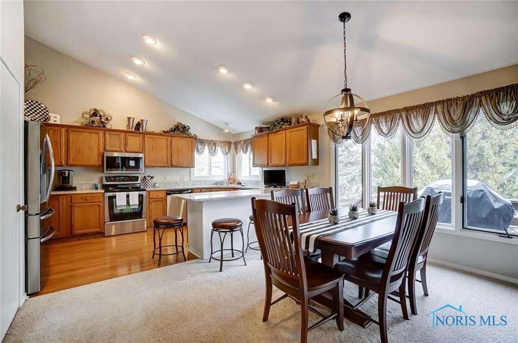 509 Thackeray Road Maumee, OH 43537 - Photo 13 of 36 Gallery Image 13
