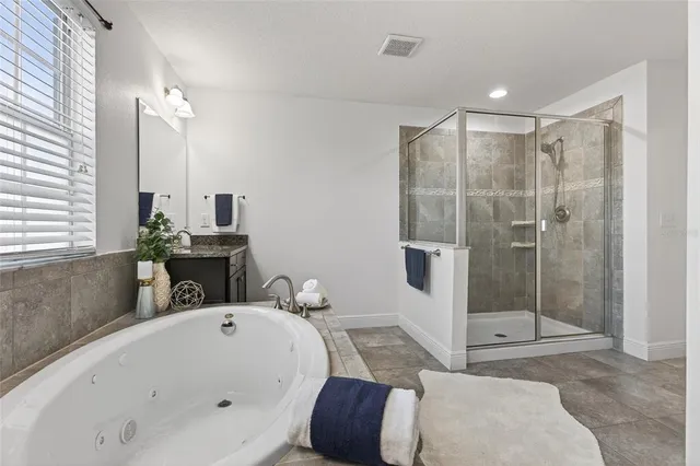 $589,900 | 22774 Cherokee Rose Place, Land O' Lakes, FL 34639