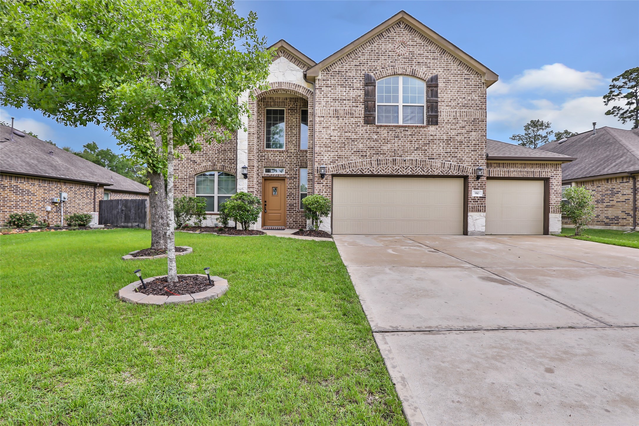 910 South Chamfer Way Crosby, TX 77532 - Photo 2 of 49