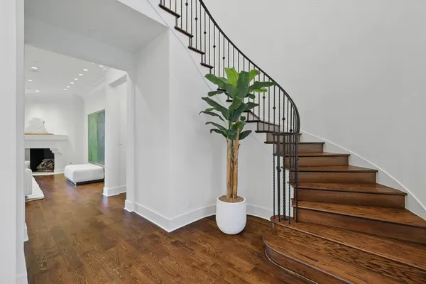 a view of entryway and hall