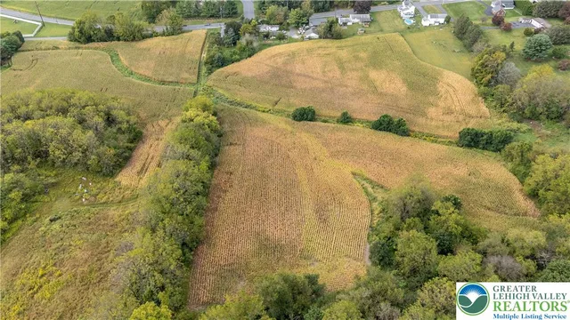 $199,900 | 4381 Mauch Chunk Road, Coplay, PA 18037