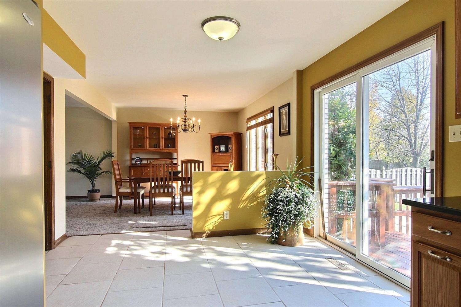 9721 Redbud Road Munster, IN 46321 - Photo 3 of 10 1500x999