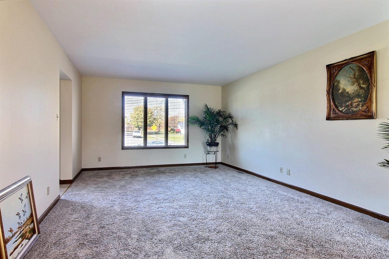 9721 Redbud Road Munster, IN 46321 - Photo 8 of 10 1500x999