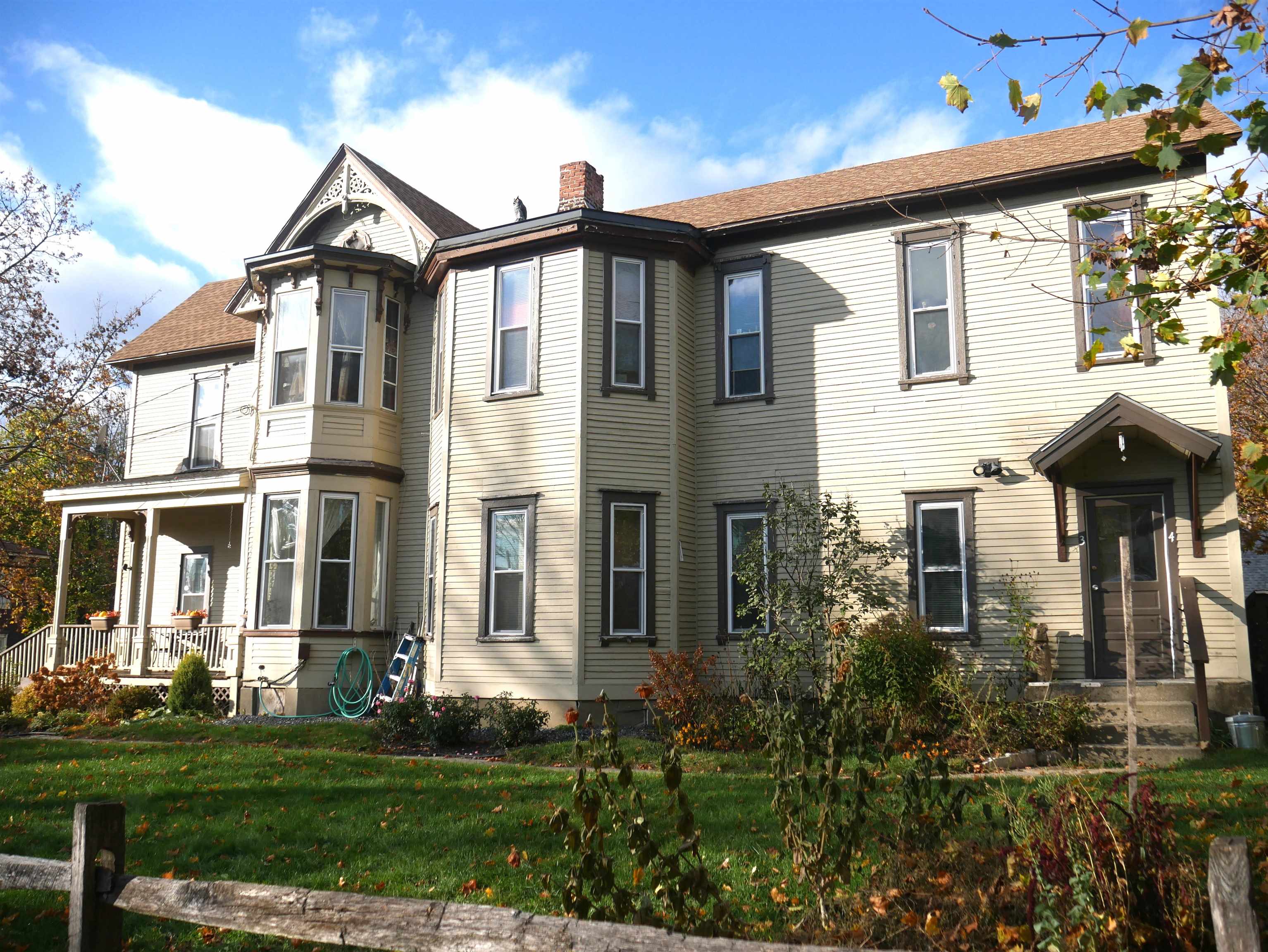 44 Prospect Street Rutland, VT 05701 - Photo 2 of 16