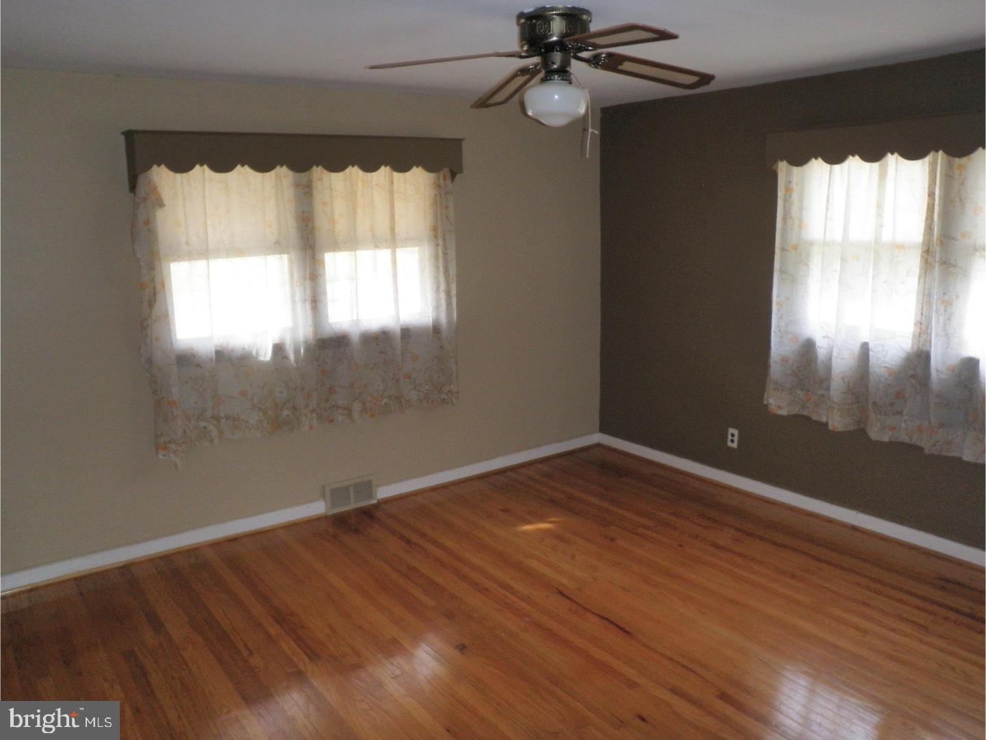 618 Pestletown Road Waterford Works, NJ 08089 - Photo 6 of 9