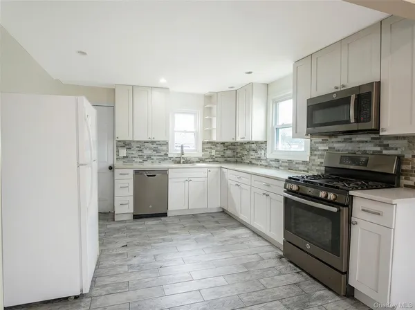 $649,000 | 160 East Fulton Avenue, Roosevelt, NY 11575