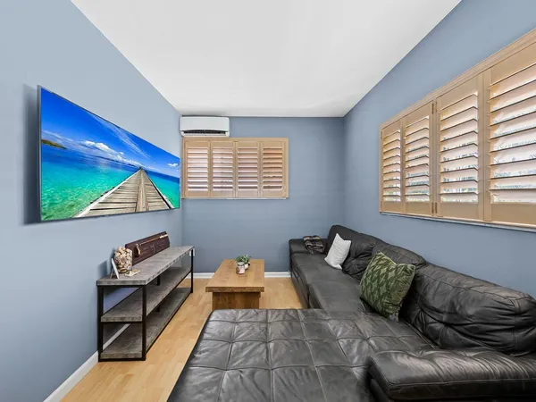 $5,500 | 2011 Northeast 60th Street, Fort Lauderdale, FL 33308