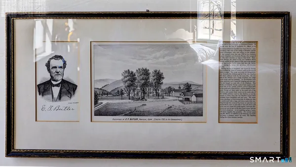 a view of a entryway