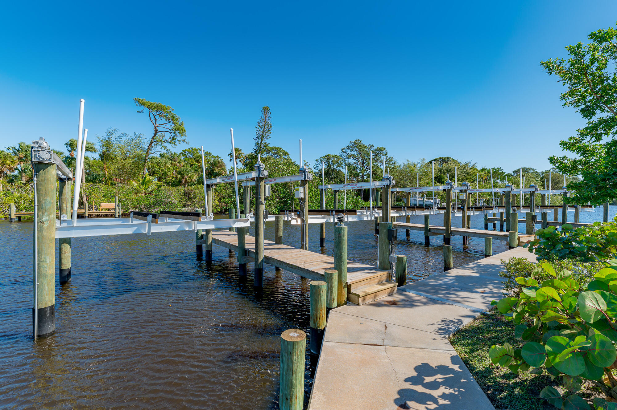 4695 Southeast Manatee Terrace Stuart, FL 34997 - Photo 32 of 33 Manatee Isles 230114-27