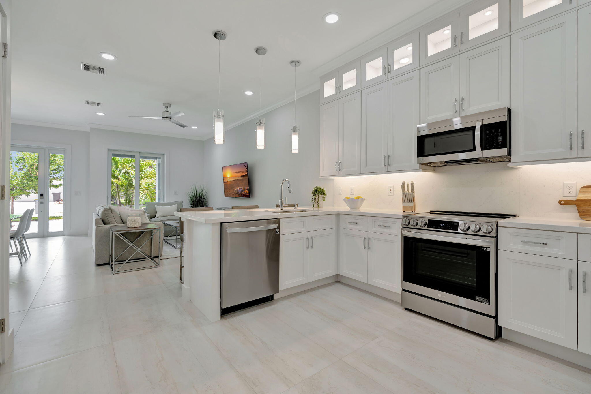 4695 Southeast Manatee Terrace Stuart, FL 34997 - Photo 10 of 33 16-web-or-mls-_MLP0467