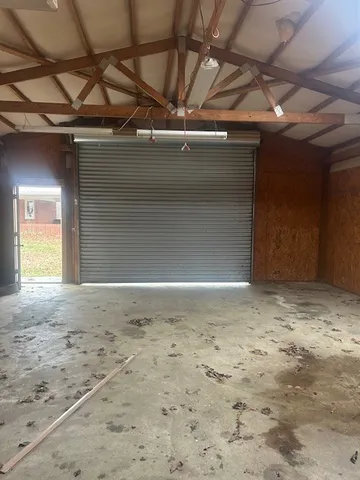 $349,900 | 208 Oakdale Road, Camden, TN 38320