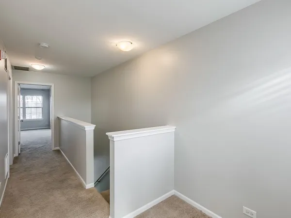 $2,600 | 2331 Overlook Court, Naperville, IL 60563