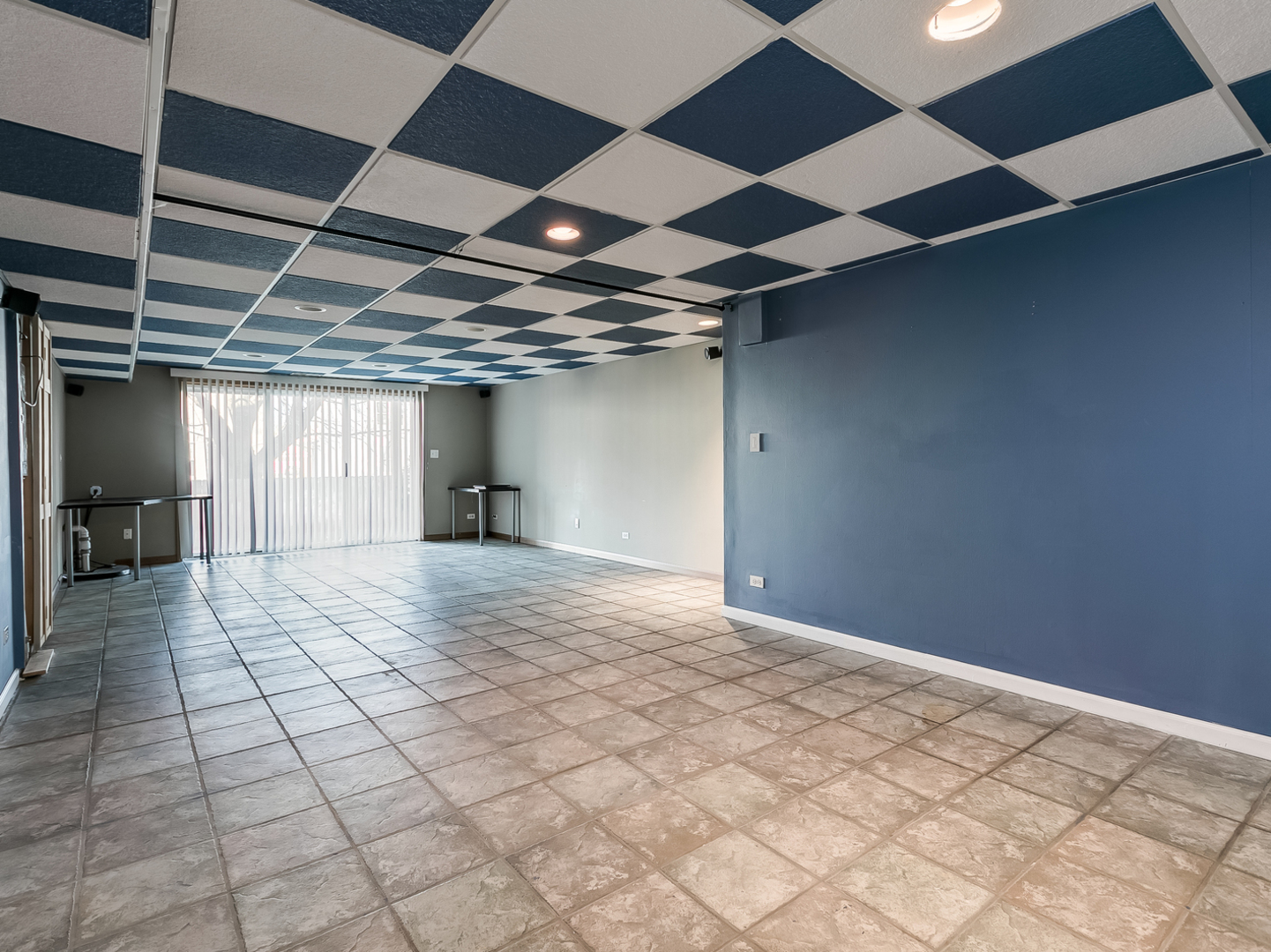 2331 Overlook Court Naperville, IL 60563 - Photo 23 of 27 a view of empty room