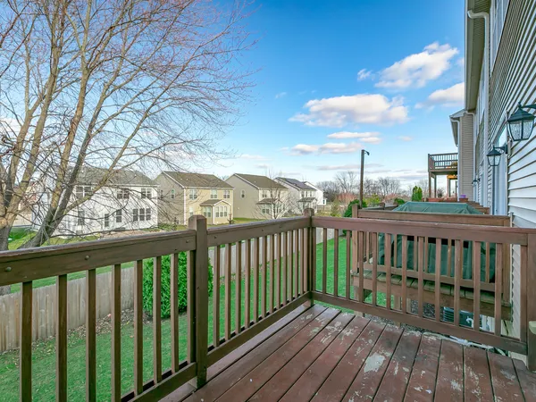 $2,600 | 2331 Overlook Court, Naperville, IL 60563