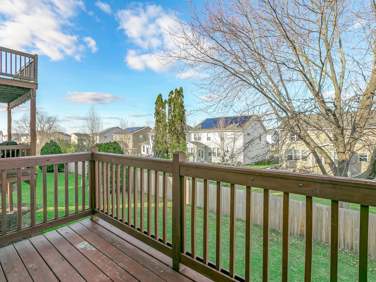 2331 Overlook Court Naperville, IL 60563 - Photo 25 of 27 a view of city from a balcony