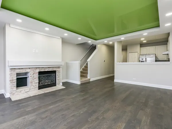 $2,600 | 2331 Overlook Court, Naperville, IL 60563