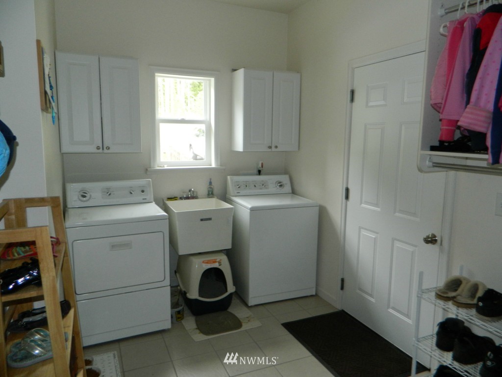 6860 Southeast Nelson Road Olalla, WA 98359 - Photo 11 of 15 Gallery Image 11