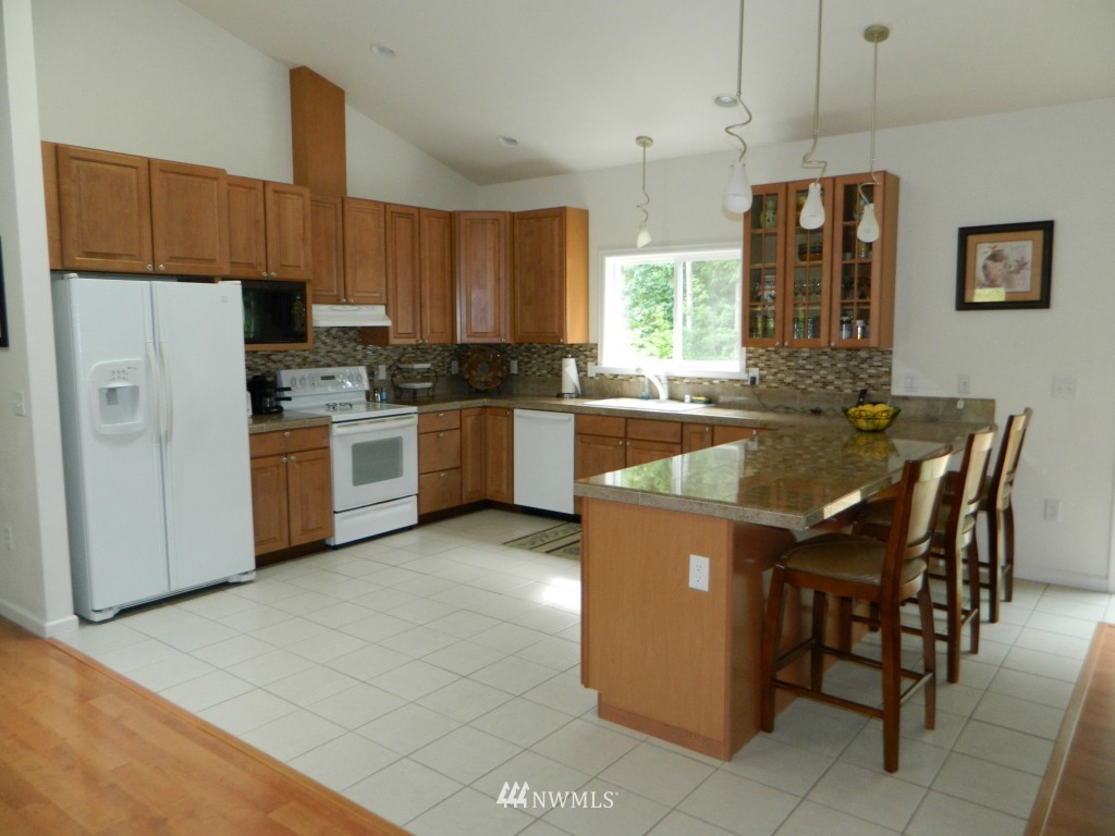 6860 Southeast Nelson Road Olalla, WA 98359 - Photo 4 of 15 Gallery Image 4