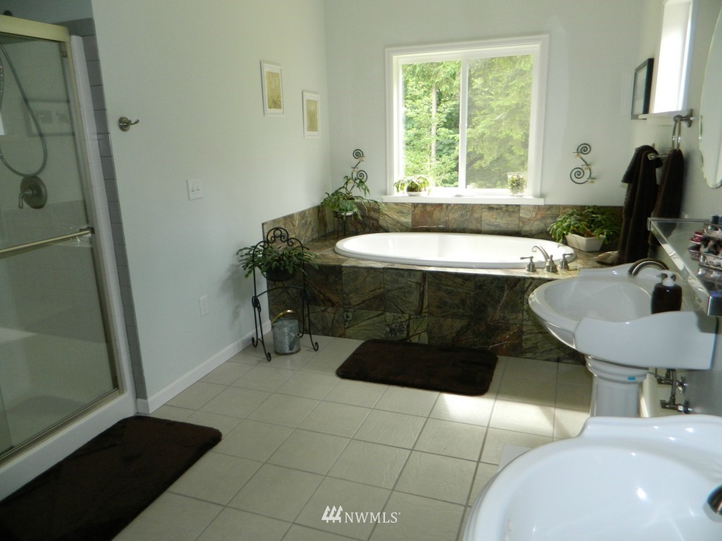 6860 Southeast Nelson Road Olalla, WA 98359 - Photo 8 of 15 Gallery Image 8