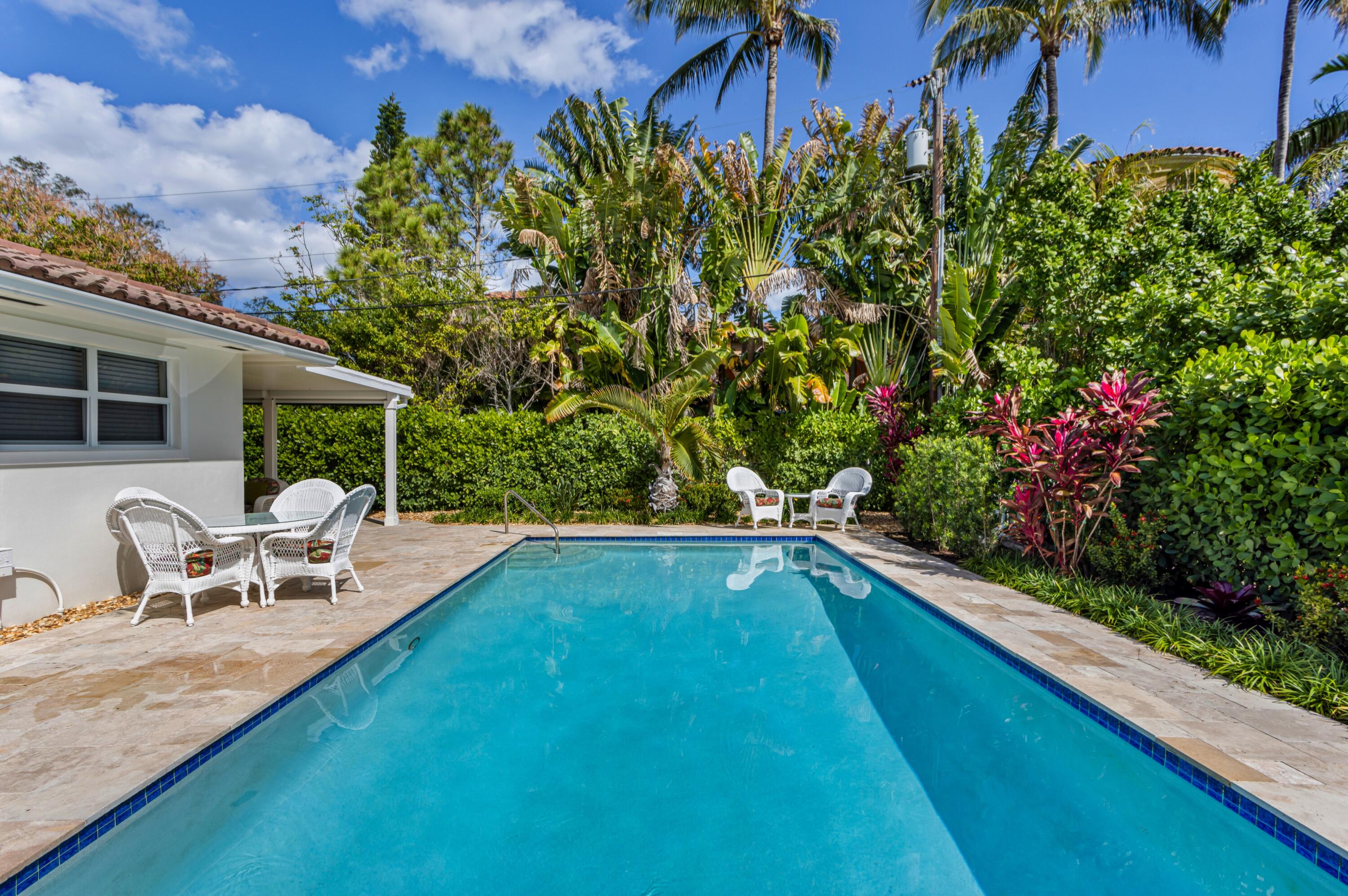 414 Beach Curve Road Lantana, FL 33462 - Photo 19 of 28 mls_POOL_STRAIGHT