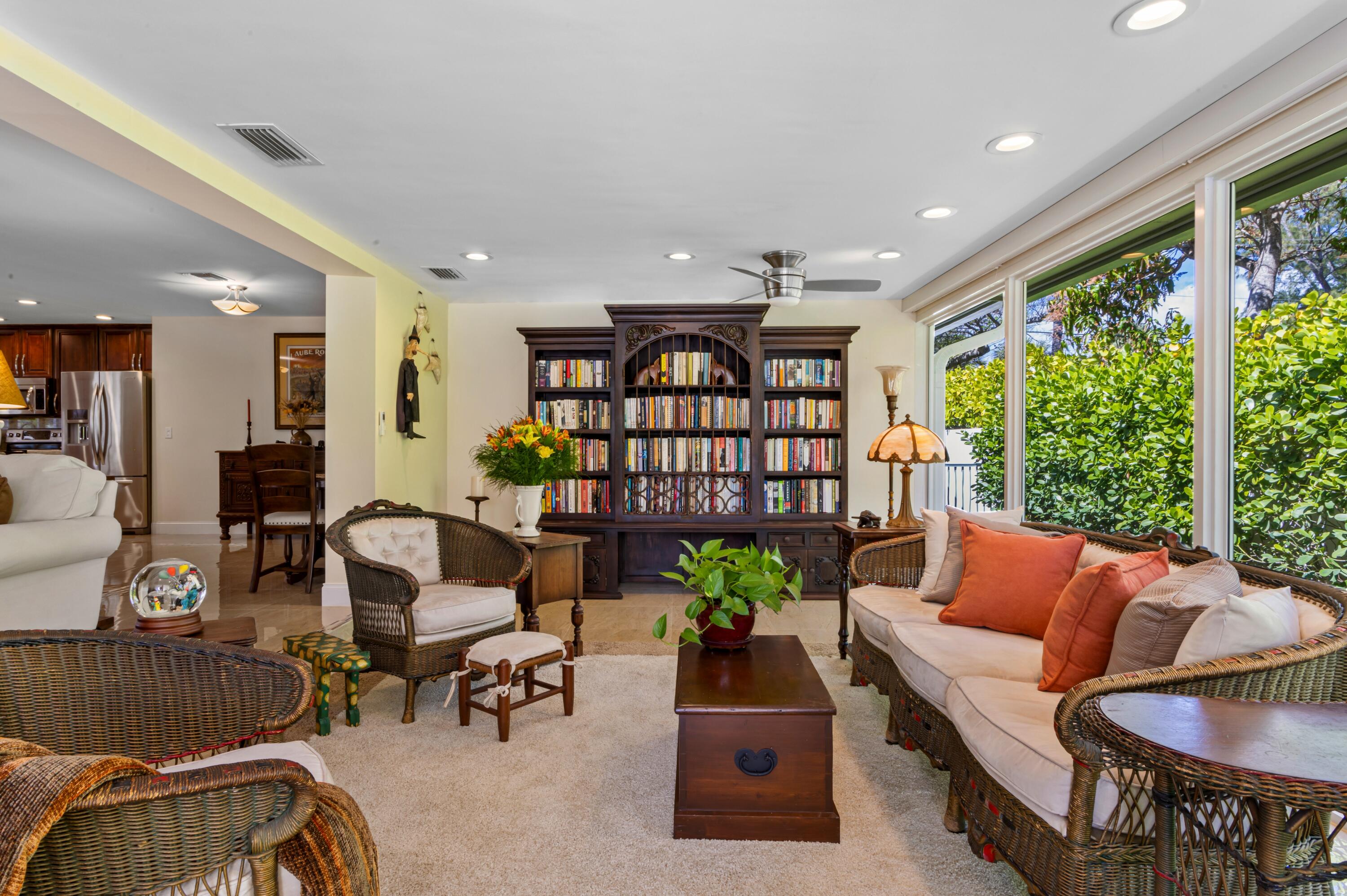 414 Beach Curve Road Lantana, FL 33462 - Photo 9 of 28 mls_LIVING_ROOM_STRAIGHT_SEATING