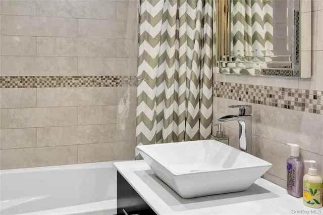 $315,000 | 315 West 232nd Street, Unit 1F | Kingsbridge