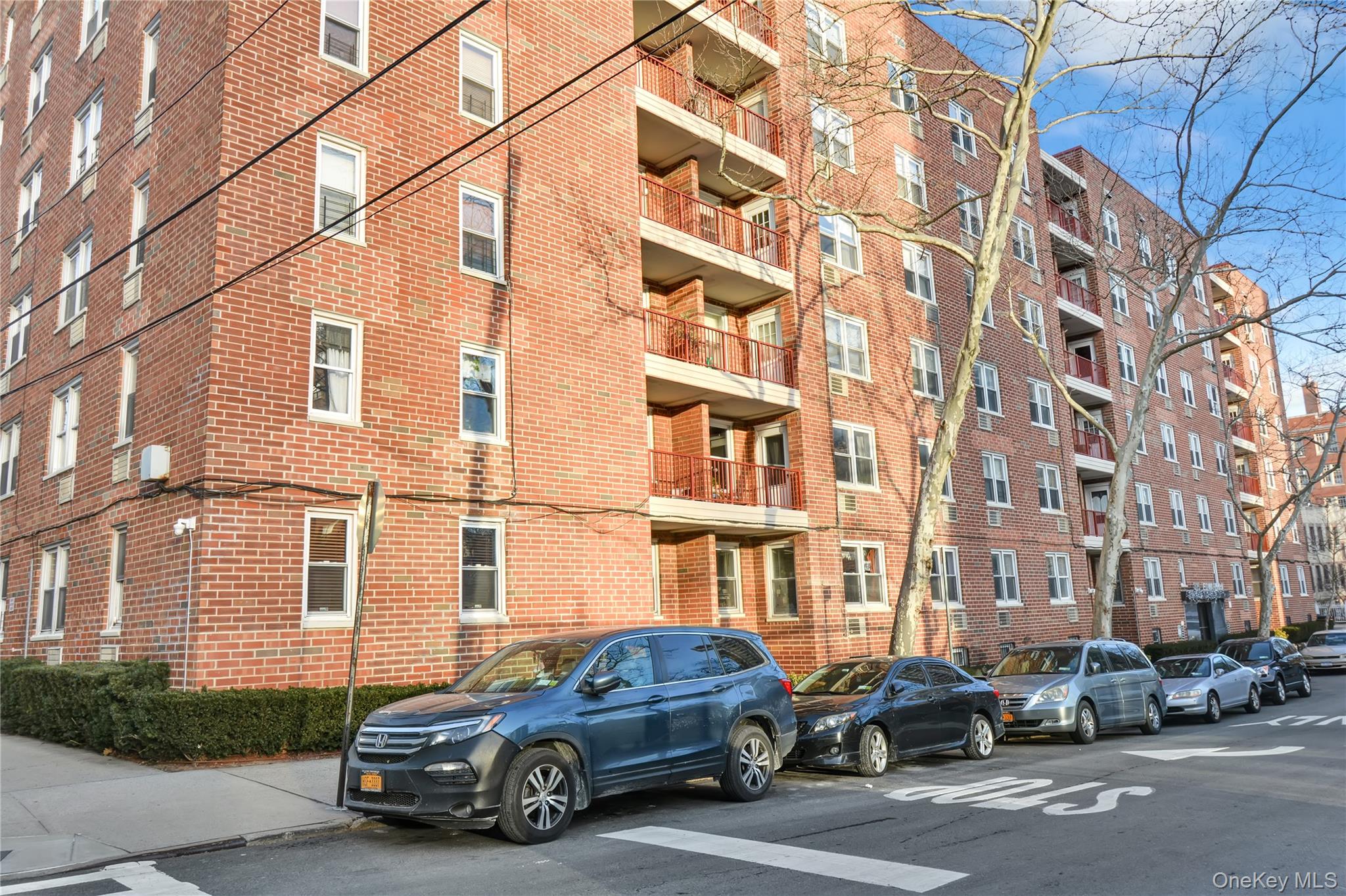 315 West 232nd Street, Unit 1F Bronx, NY 10463 - Photo 16 of 18 View of apartment building / complex