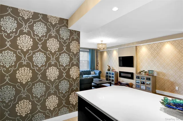 $315,000 | 315 West 232nd Street, Unit 1F | Kingsbridge