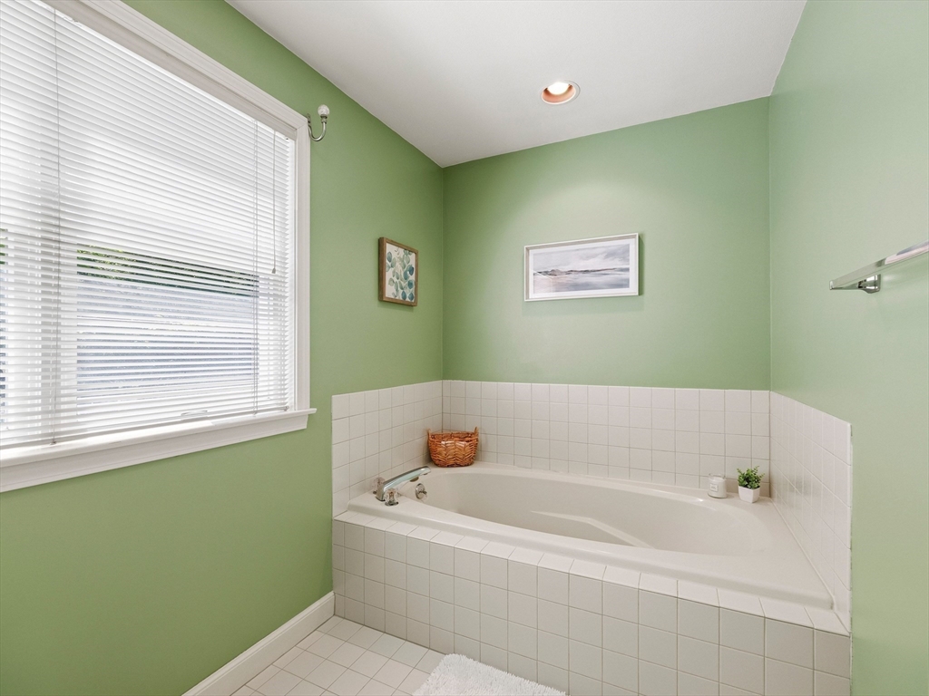 4 Quail Run, Unit 4 Acton, MA 01720 - Photo 30 of 35