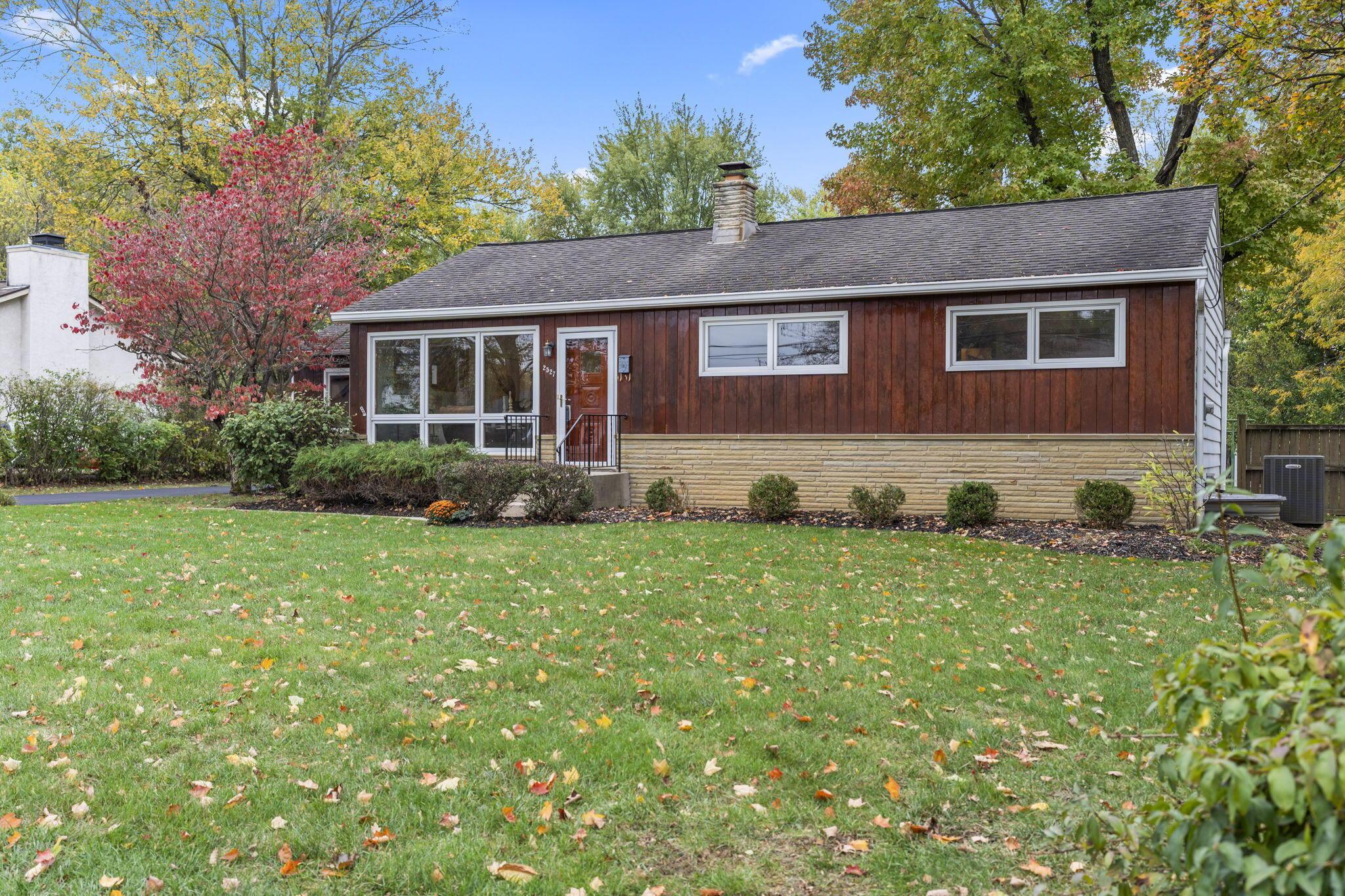 2527 Wickliffe Road Columbus, OH 43221 - Photo 4 of 73 9-web-or-mls-DSC09139