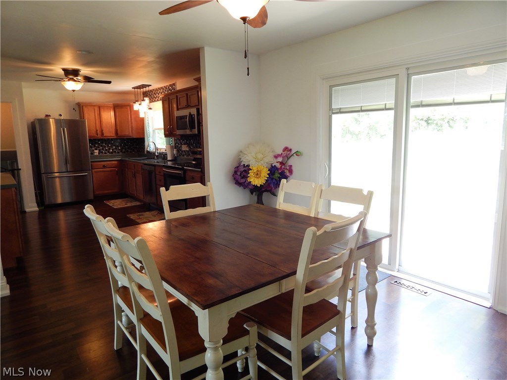 12985 North Pike Road Mount Perry, OH 43760 - Photo 6 of 35