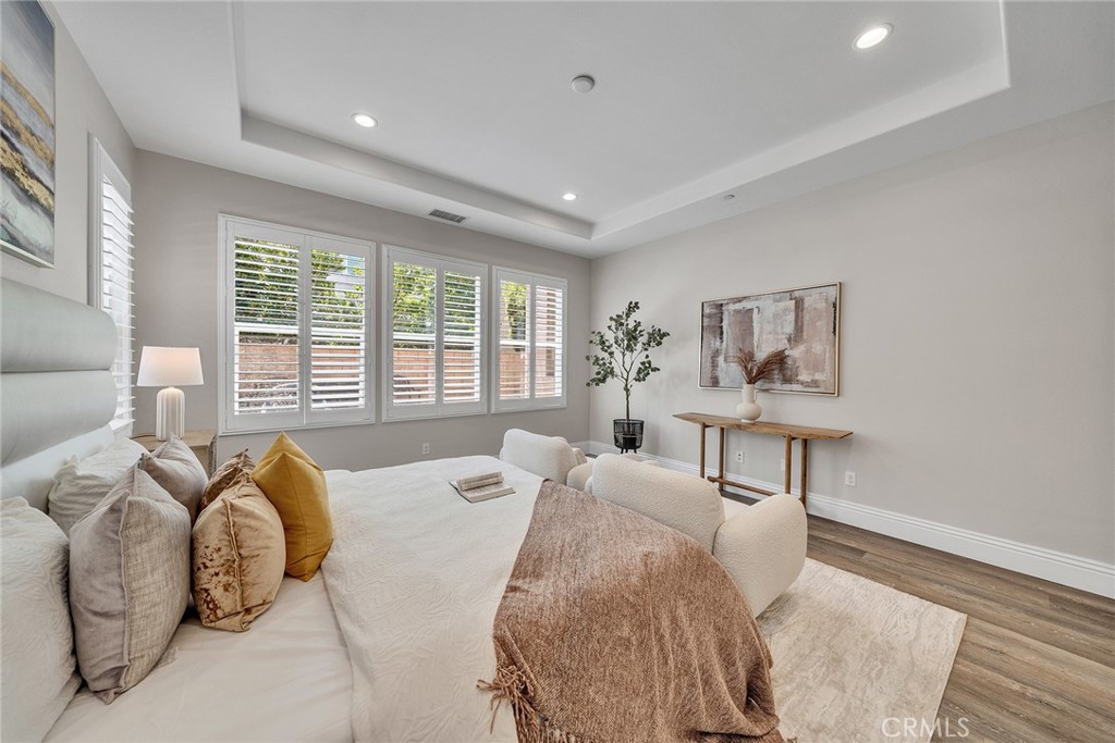 61 Windwalker Way Tustin, CA 92782 - Photo 25 of 62 a living room with furniture and a large window