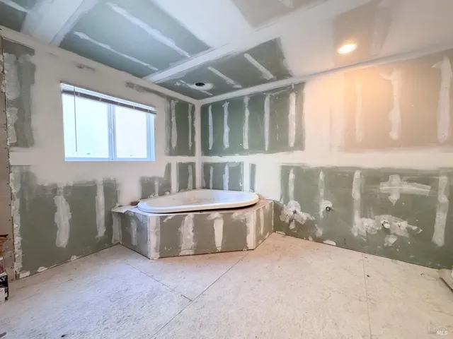 $275,000 | 24511 Cypress Drive, Willits, CA 95490