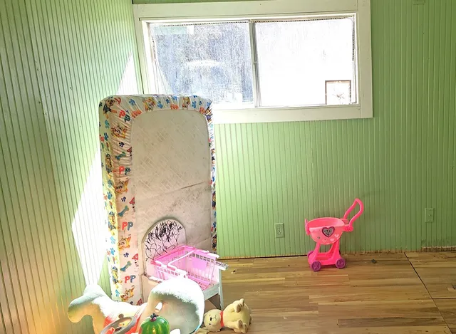 a view of a house with a big yard