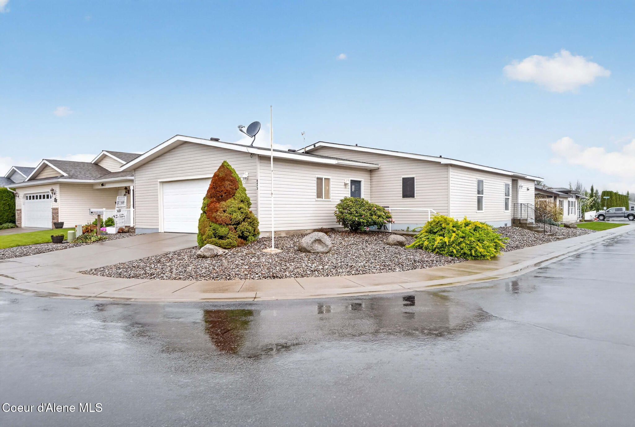 8473 West Rushmore Street Rathdrum, ID 83858 - Photo 3 of 79 1-web-or-mls-001_DSC02159