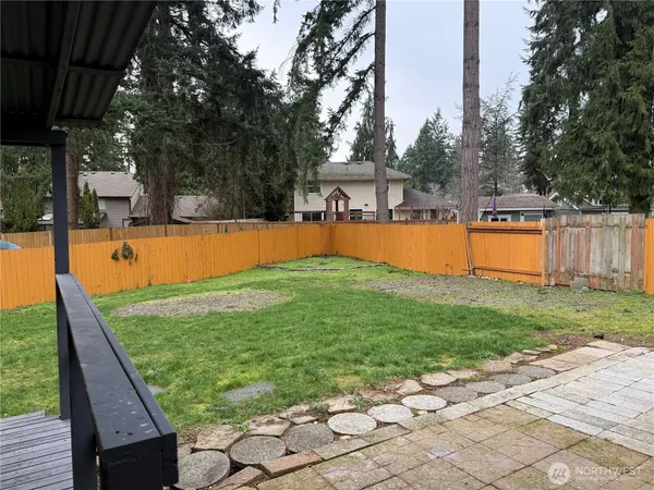 $3,295 | 21330 Cypress Way, Lynnwood, WA 98036