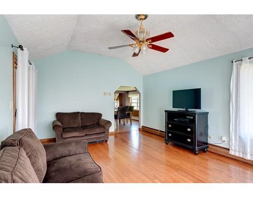 53 Brigham Road Worcester, MA 01609 - Photo 5 of 23 Gallery Image 5