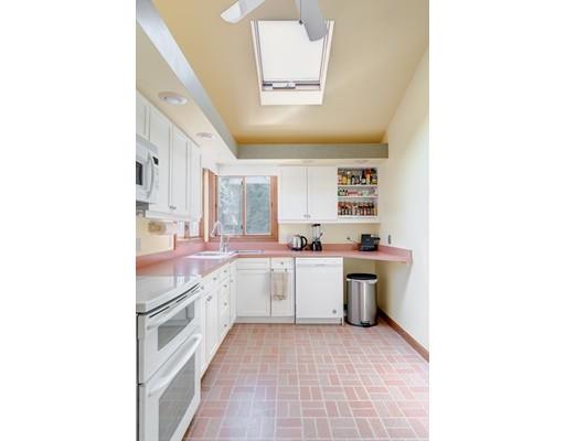 53 Brigham Road Worcester, MA 01609 - Photo 8 of 23 Gallery Image 8
