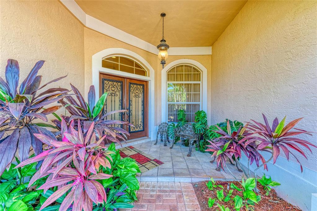 5060 Robinsong Road Sarasota, FL 34233 - Photo 8 of 42