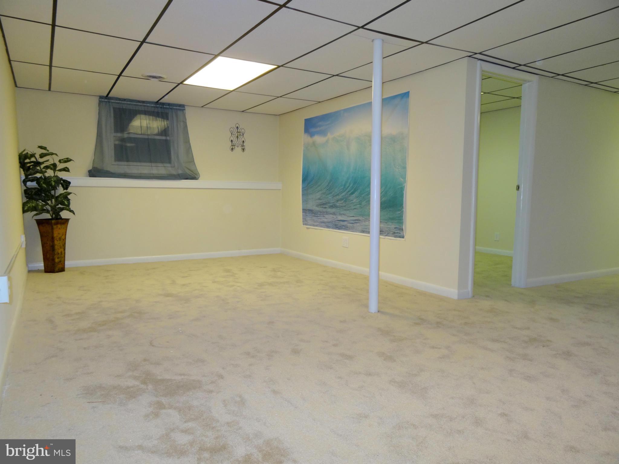 13 Wendover Road Glen Burnie, MD 21060 - Photo 11 of 14 Family Room
