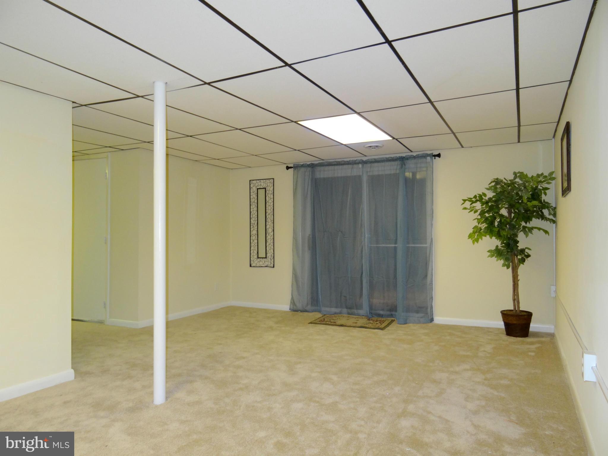 13 Wendover Road Glen Burnie, MD 21060 - Photo 12 of 14 Family Room