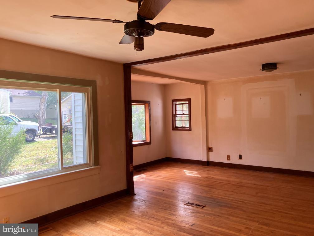 4805 Bicknell Road Marbury, MD 20658 - Photo 5 of 10 Bright and airy living space awaits transformat...