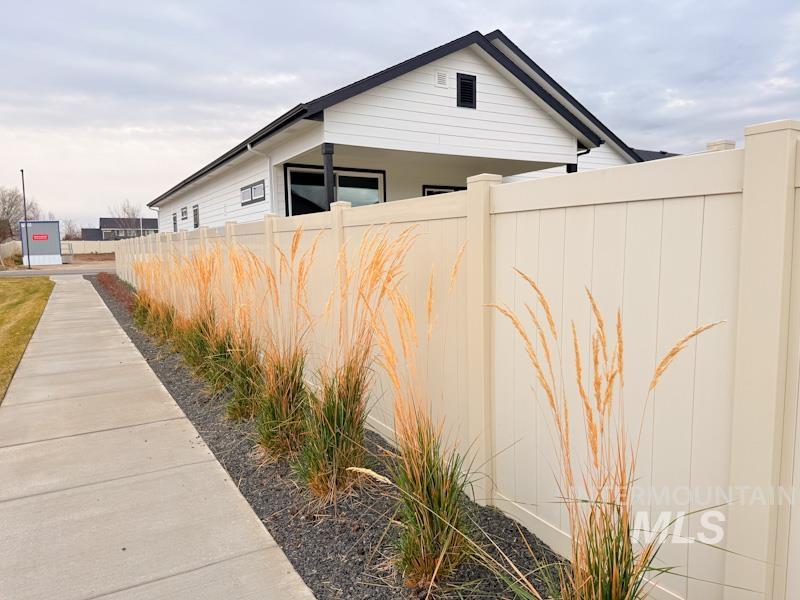 10400 Bellevue Ridge Street Nampa, ID 83687 - Photo 20 of 27 View of side of home