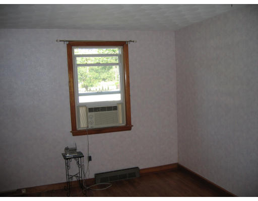 34 Hillcrest Road Burlington, MA 01803 - Photo 8 of 11 Gallery Image 8