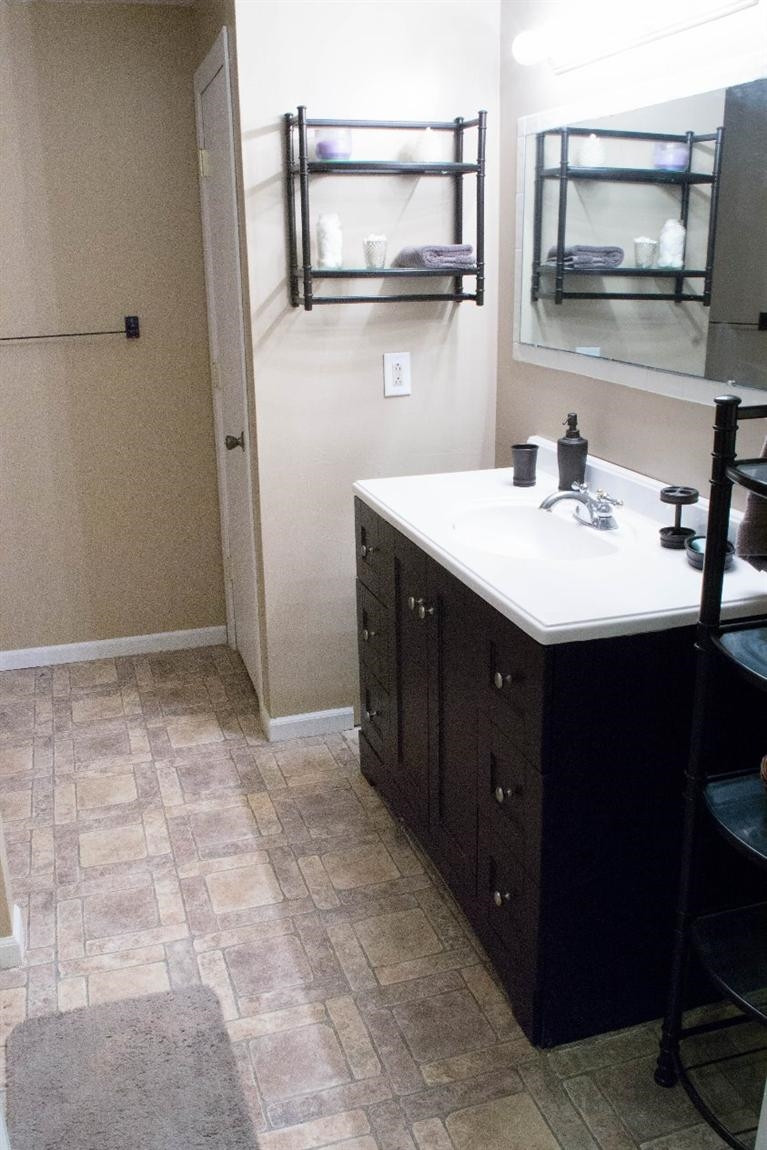 6152 Horstmeyer Road Lansing, MI 48911 - Photo 4 of 10 Photo 4