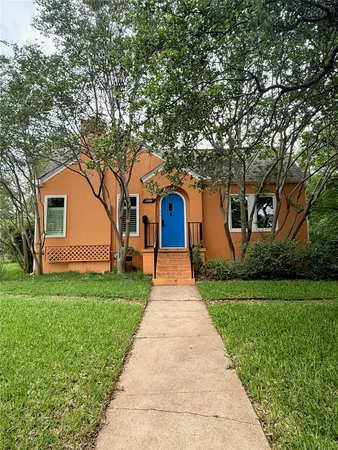 $2,250 | 3014 Windsor Road, Austin, TX 78703