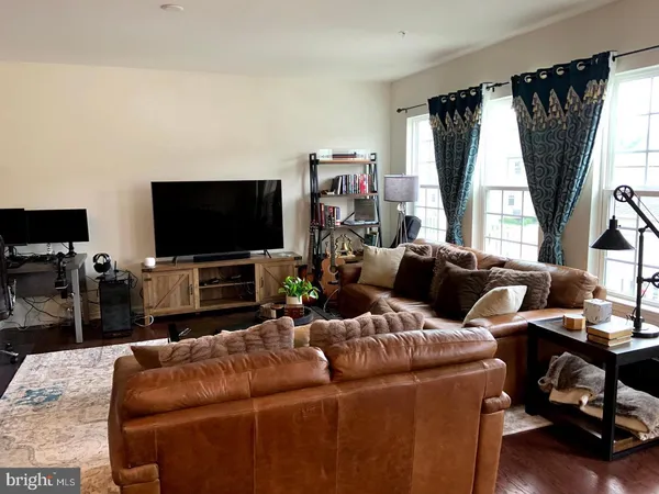 $3,200 | 311 Stafford Court, Chester Springs, PA 19425